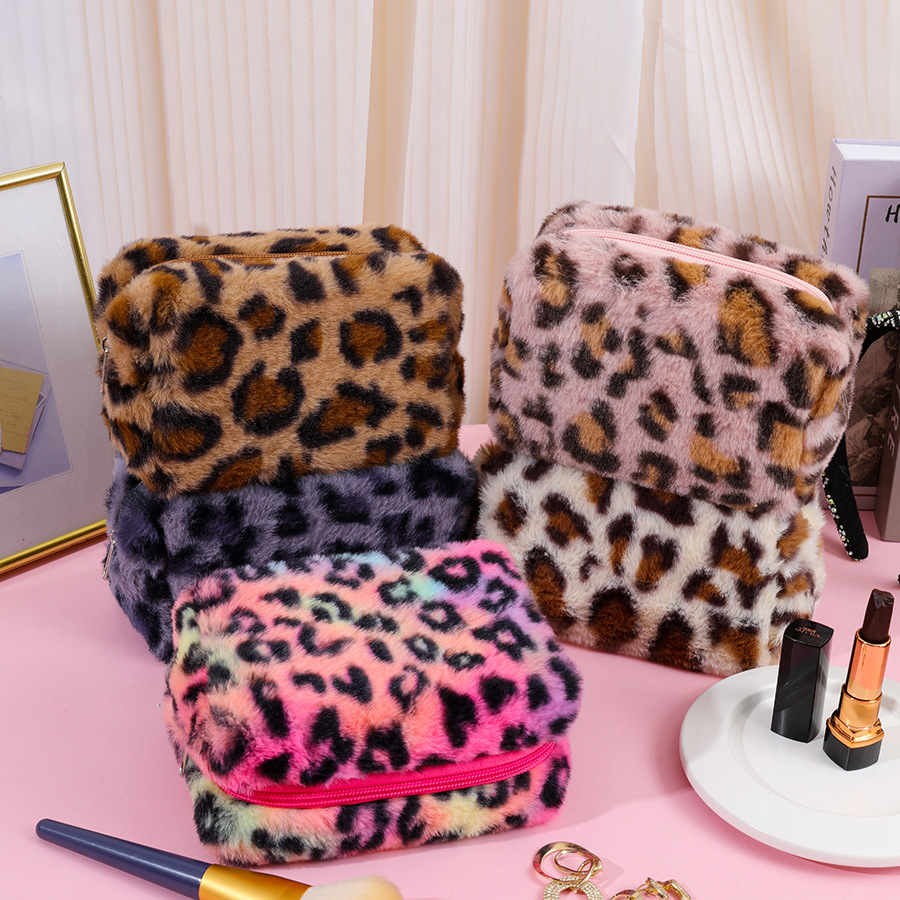 Skincare D'Alba - Yeni leopar baskı yumuşak peluş kozmetik